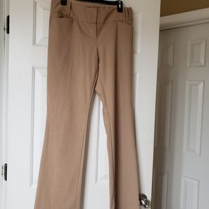 The Limited Cassidy fit, size 8. Tan